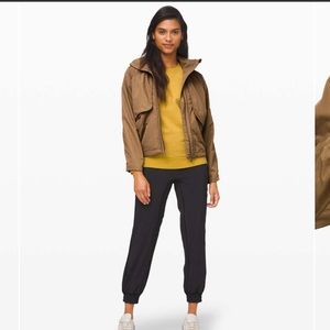 Lululemon Always Effortless Jacket
Frontier size 4